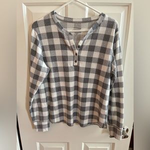 Warm essentials by cuddle duds is extra large